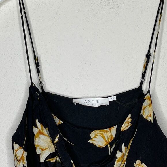 ASTR‎ the Label Camisole Top - Picture 2 of 9